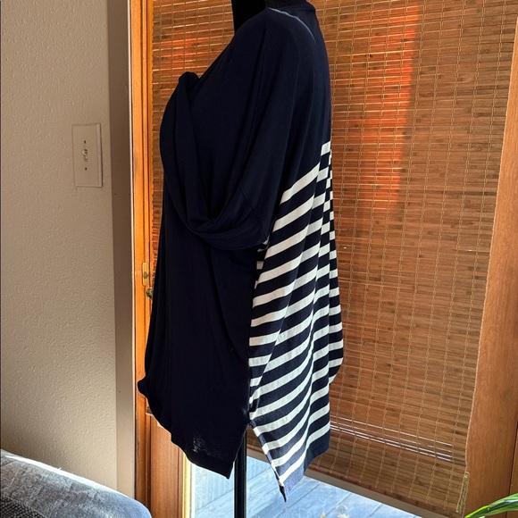 CAbi Dark Blue Long Sleeve white striped back, V-Neck Top - Picture 2 of 4